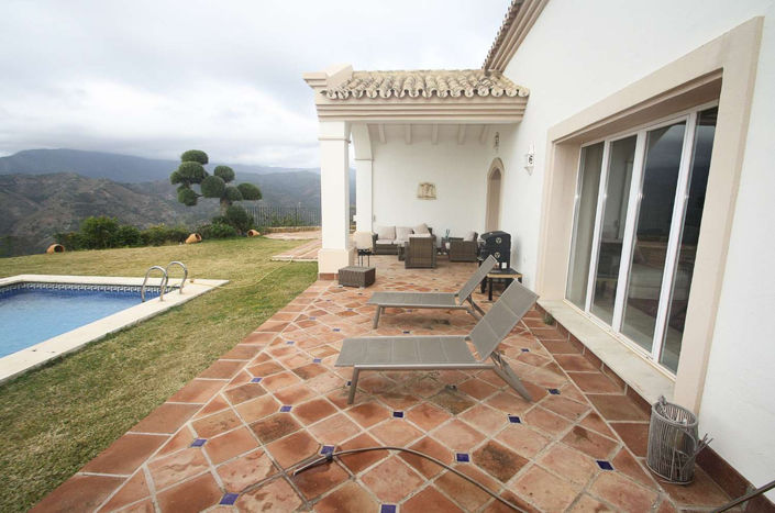 Image No.1-4 Bed Villa for sale