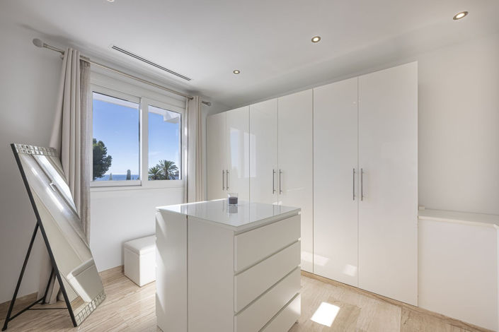 Image No.30-5 Bed Villa for sale