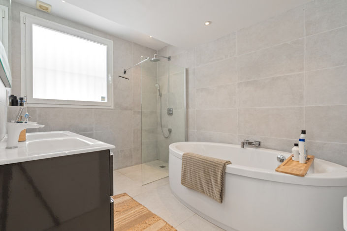 Image No.14-3 Bed Villa for sale