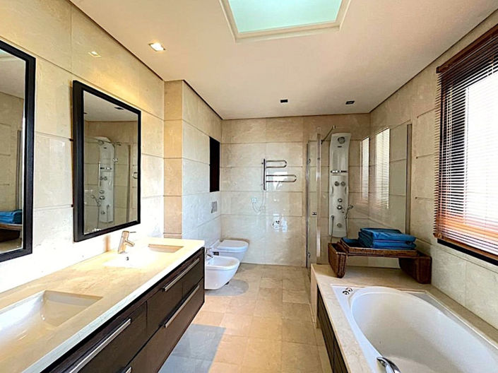 Image No.18-3 Bed Apartment for sale