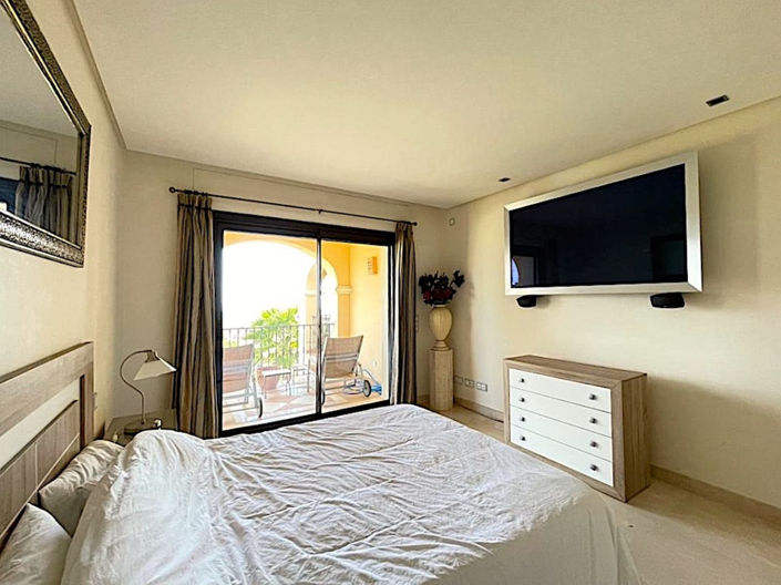 Image No.21-3 Bed Apartment for sale