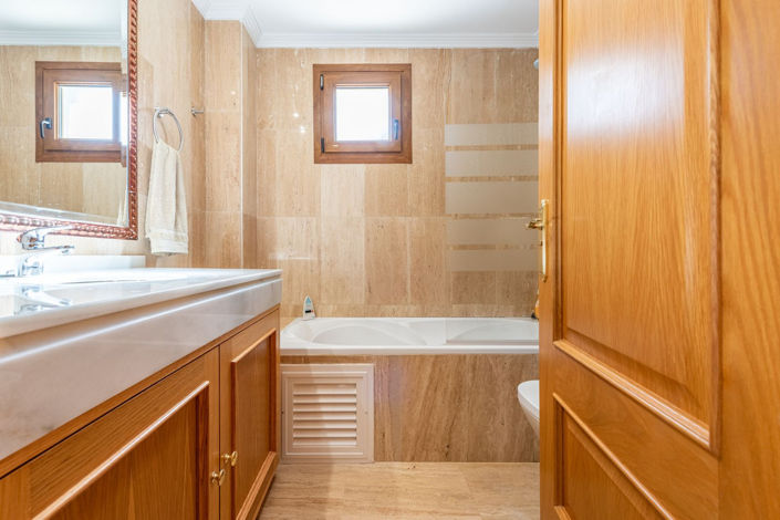 Image No.16-3 Bed Apartment for sale