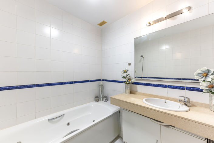 Image No.23-3 Bed Townhouse for sale