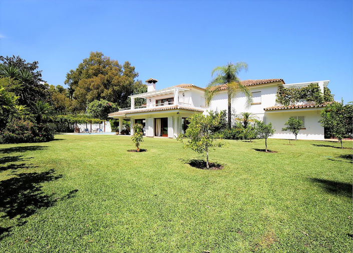 Image No.2-Villa de 5 chambres à vendre à Estepona