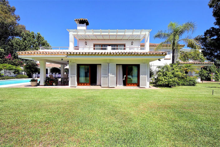 Image No.3-Villa de 5 chambres à vendre à Estepona