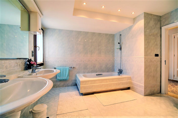 Image No.31-Villa de 5 chambres à vendre à Estepona