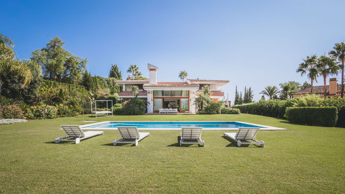 Image No.1-7 Bed Villa for sale