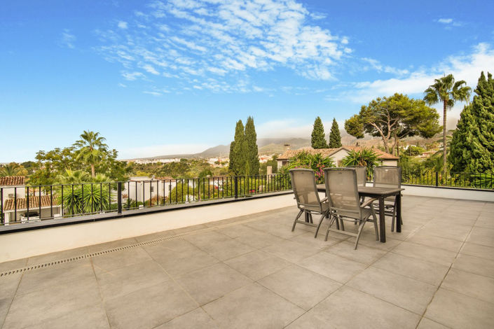 Image No.24-3 Bed Apartment for sale