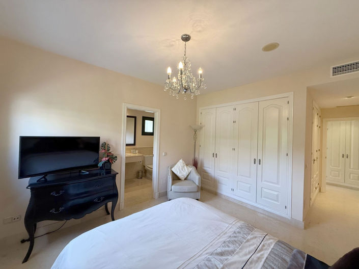 Image No.13-3 Bed Apartment for sale