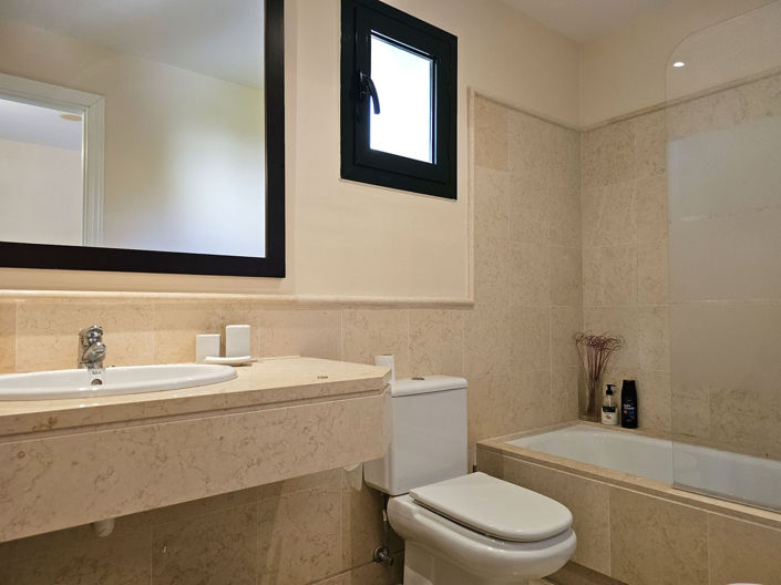 Image No.14-3 Bed Apartment for sale