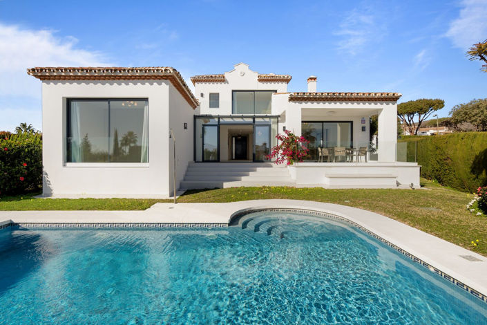 Image No.1-Villa de 4 chambres à vendre à Elviria