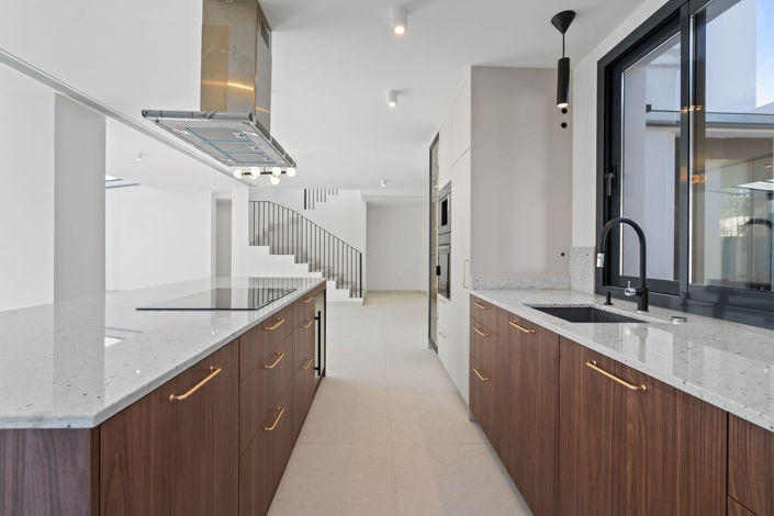 Image No.10-4 Bed Villa for sale