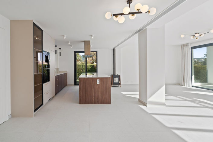 Image No.11-4 Bed Villa for sale