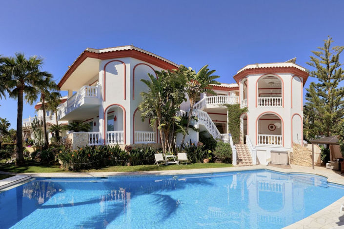 Image No.1-7 Bed Villa for sale
