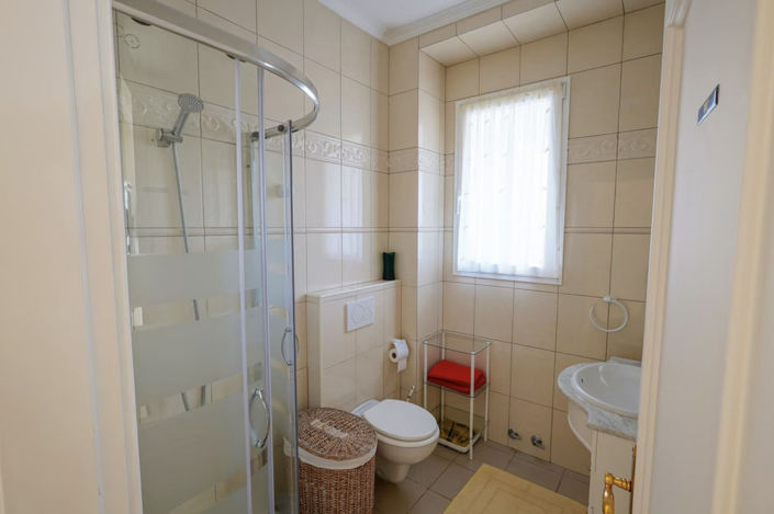 Image No.10-7 Bed Villa for sale