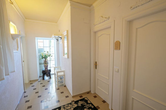 Image No.16-7 Bed Villa for sale