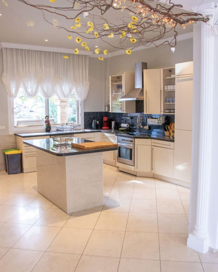 Image No.17-7 Bed Villa for sale