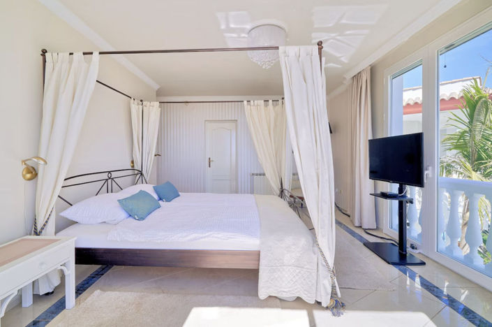 Image No.18-7 Bed Villa for sale