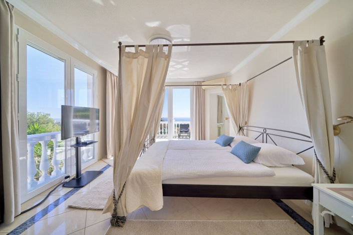 Image No.28-7 Bed Villa for sale