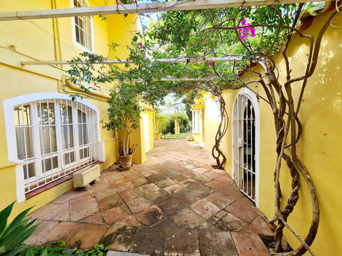 Image No.10-4 Bed Villa for sale