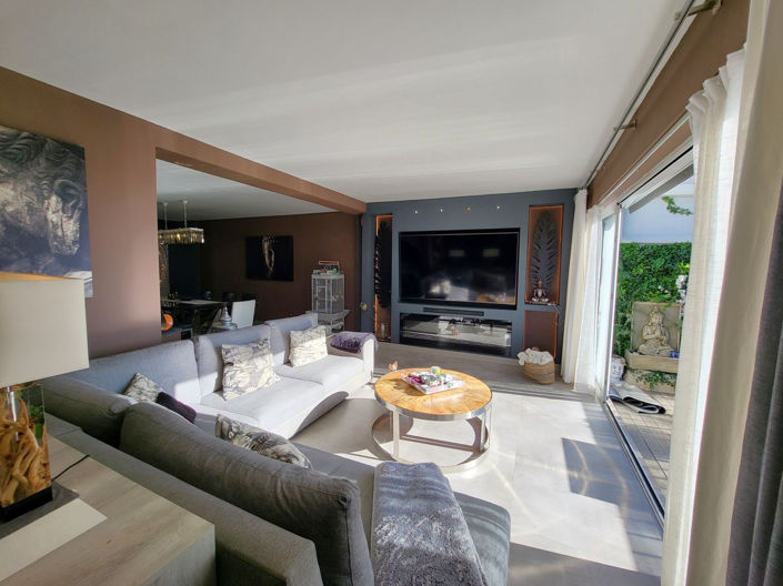 Image No.16-4 Bed Townhouse for sale