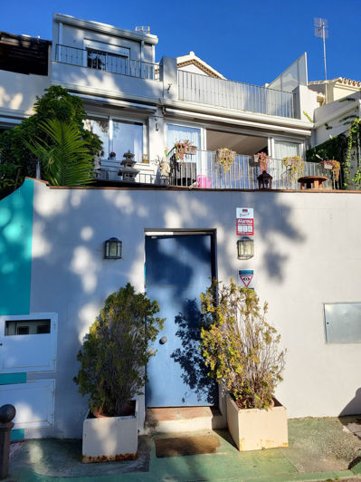 Image No.29-4 Bed Townhouse for sale