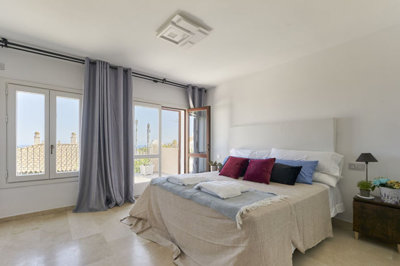 13-5fd73dea700db77384c091ca9818b1a9