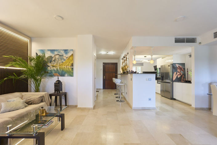 Image No.9-6 Bed Townhouse for sale