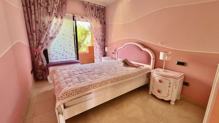 Image No.17-3 Bed Townhouse for sale