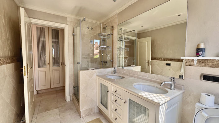 Image No.21-3 Bed Townhouse for sale