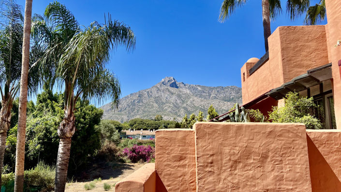 Image No.25-3 Bed Townhouse for sale