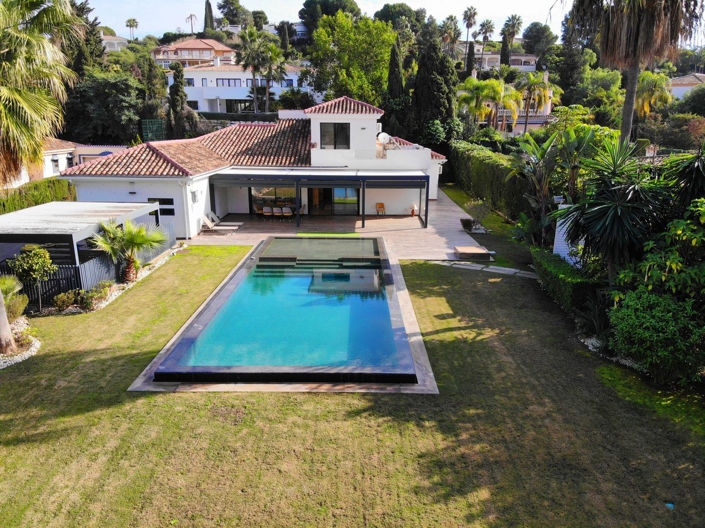 Image No.1-Villa de 5 chambres à vendre à El Paraiso
