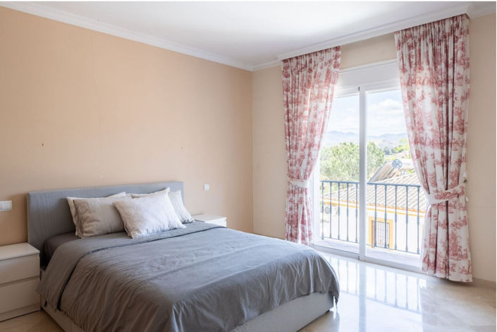 Image No.11-5 Bed Villa for sale