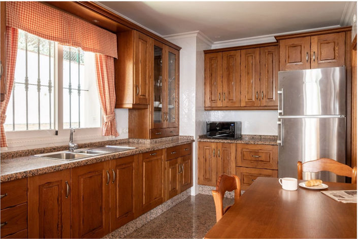 Image No.8-5 Bed Villa for sale