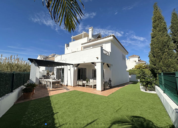 Image No.1-Villa de 4 chambres à vendre à Nueva Andalucia