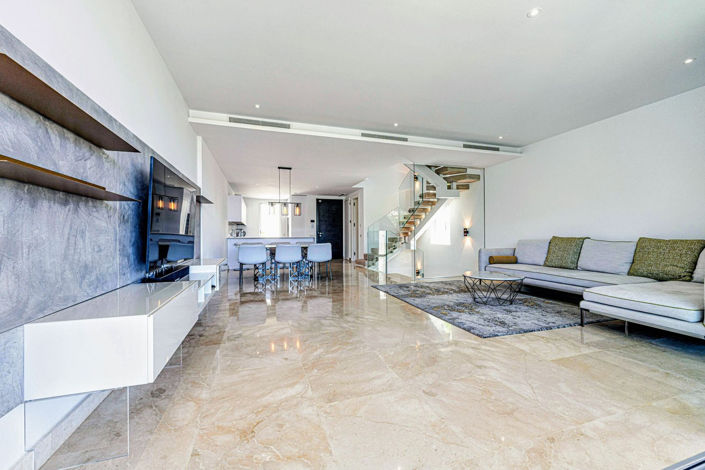 Image No.11-4 Bed Townhouse for sale