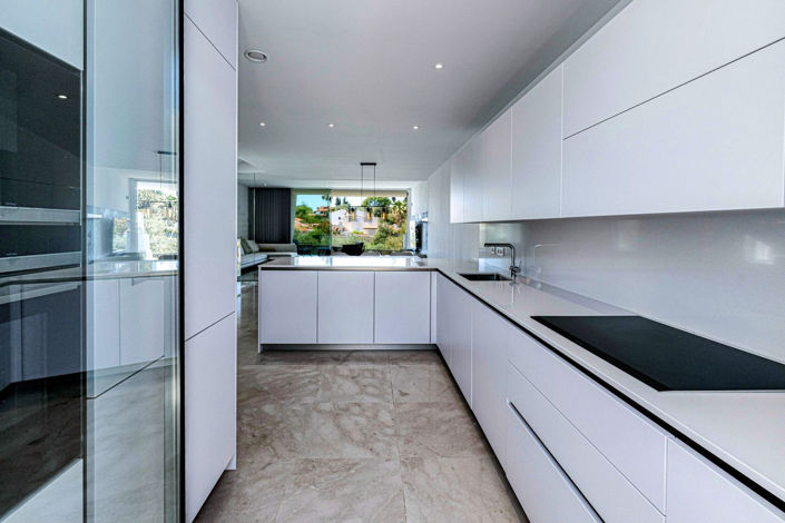 Image No.18-4 Bed Townhouse for sale