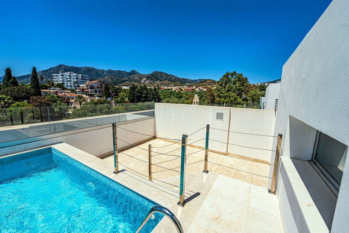 Image No.40-4 Bed Townhouse for sale