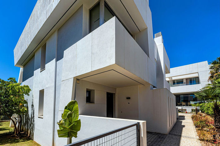 Image No.50-4 Bed Townhouse for sale