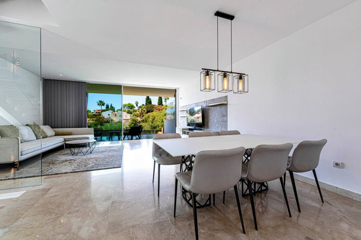 Image No.7-4 Bed Townhouse for sale