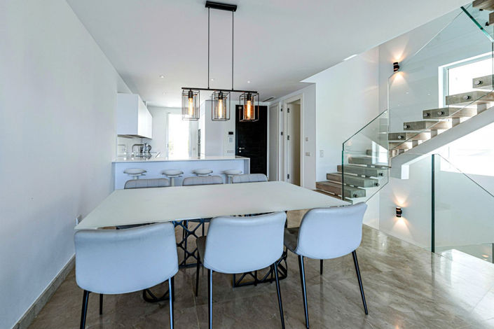 Image No.8-4 Bed Townhouse for sale