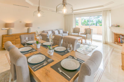 10-bb915d1cb19341576dcdc994b81ab9c5