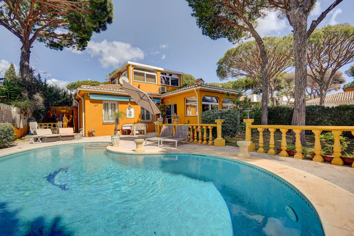 Image No.1-Villa de 4 chambres à vendre à Calahonda