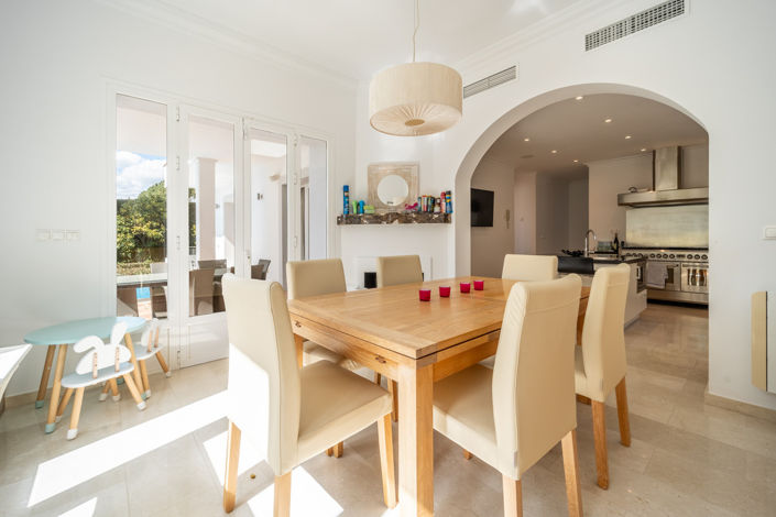 Image No.25-4 Bed Villa for sale