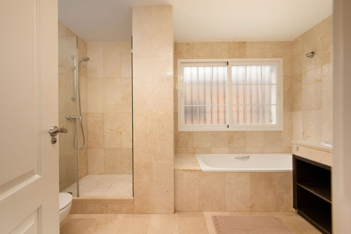 Image No.15-5 Bed Villa for sale