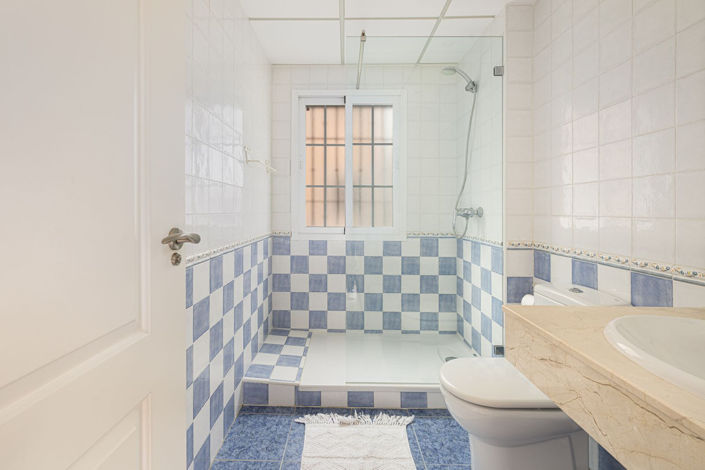 Image No.18-5 Bed Villa for sale