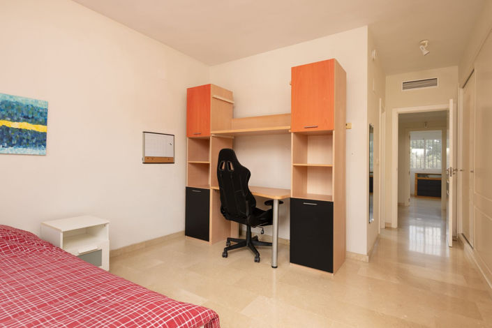 Image No.19-5 Bed Villa for sale