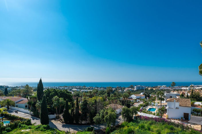 Image No.1-4 Bed Villa for sale