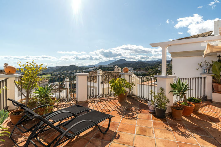 Image No.1-3 Bed Townhouse for sale