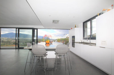 4-c23c0f86247804fa50226aecd8b0b2c8